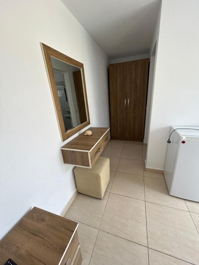 Eri Rooms Sarandë Eksteriør billede