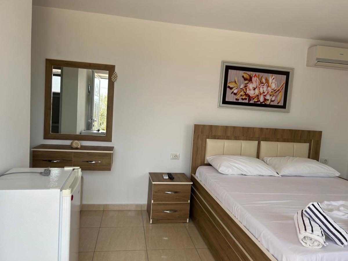 Eri Rooms Sarandë Eksteriør billede