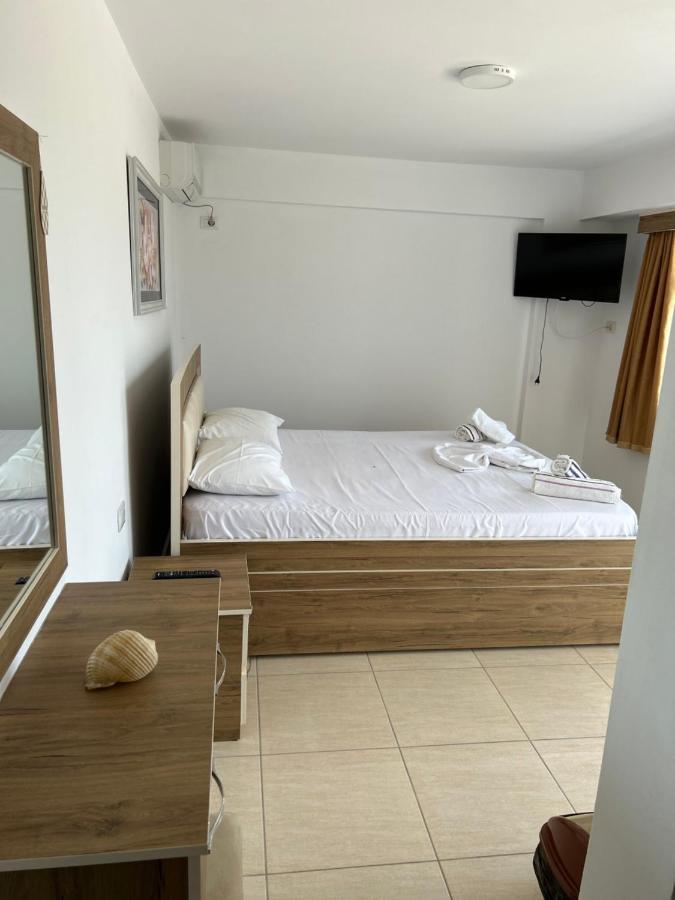 Eri Rooms Sarandë Eksteriør billede
