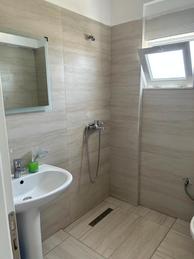 Eri Rooms Sarandë Eksteriør billede