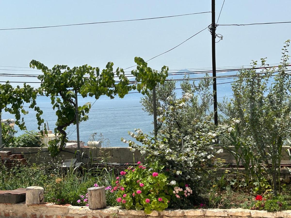 Eri Rooms Sarandë Eksteriør billede