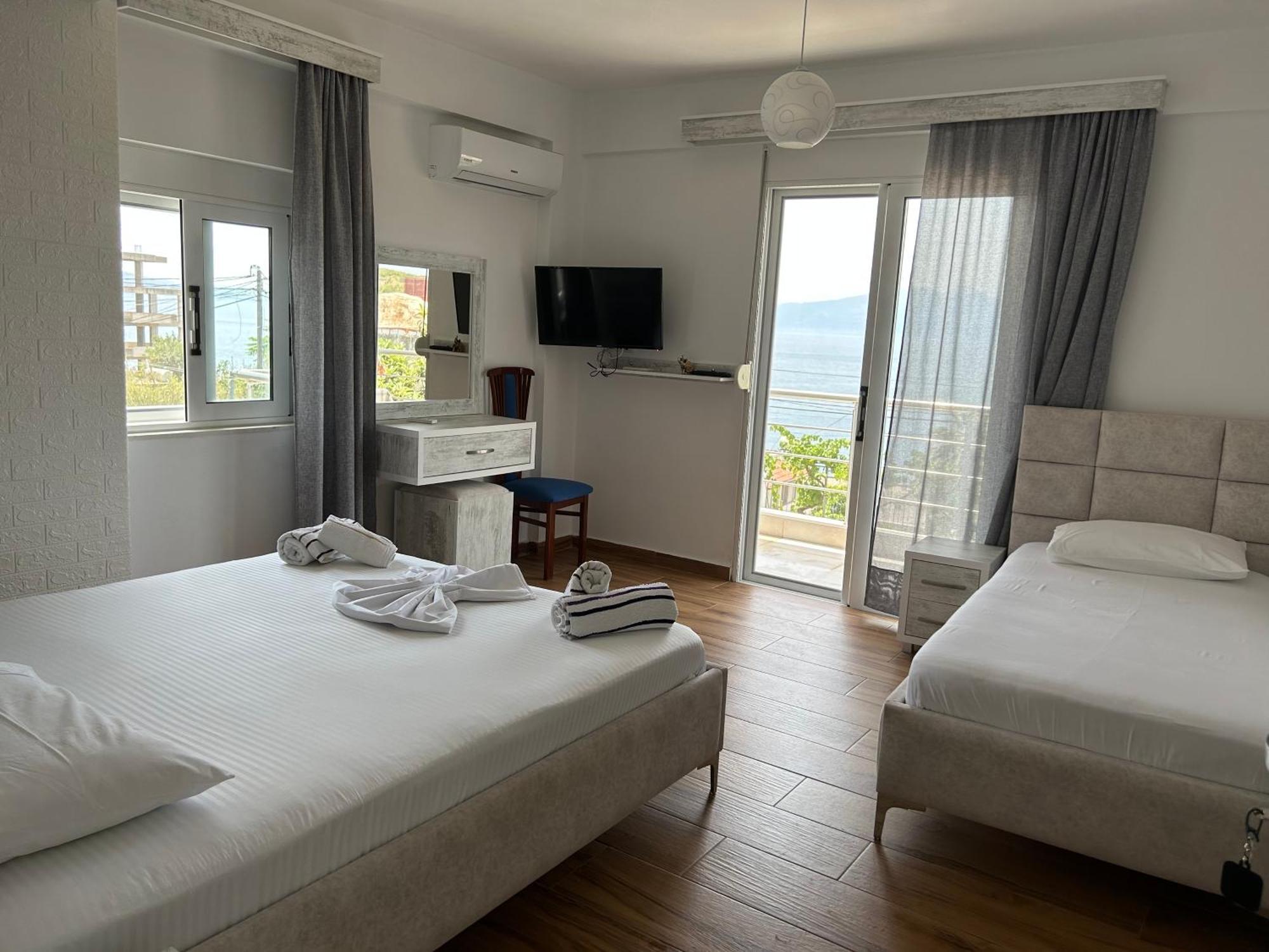Eri Rooms Sarandë Eksteriør billede