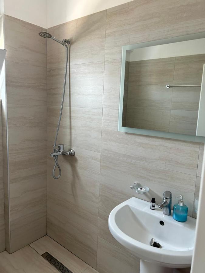 Eri Rooms Sarandë Eksteriør billede